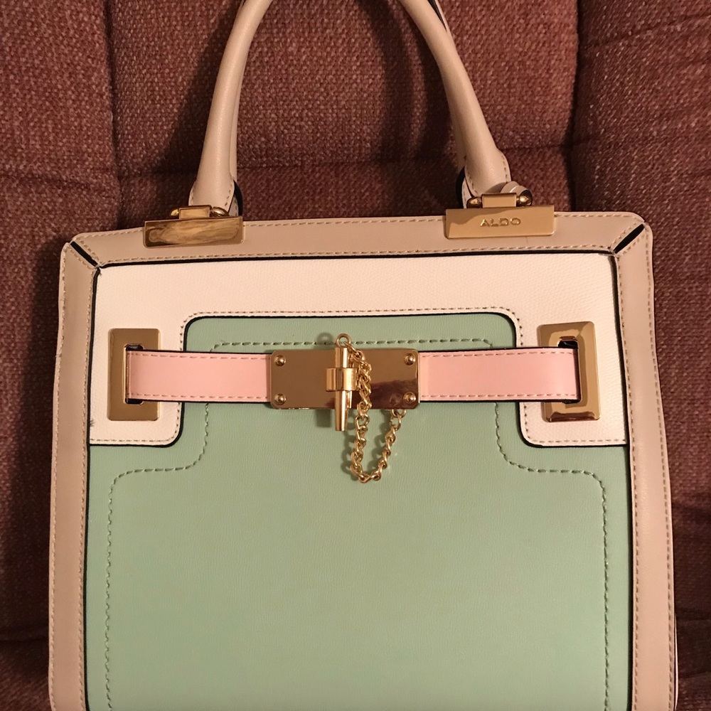 ALDO PURSE-LIKE NEW!